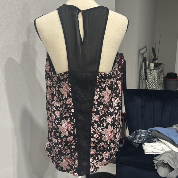 Express Black Floral Sleeveless Silk Blouse. Sz M - Picture 3 of 7